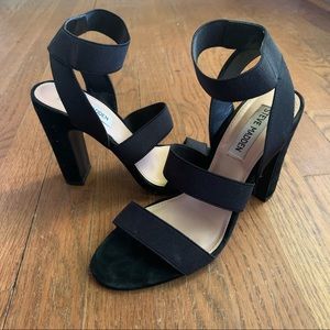 Steve Madden Black Elastic Thick Heel